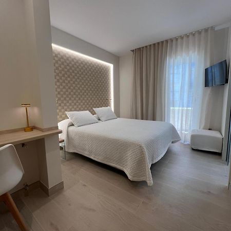 Hotel Restaurant Llansola Sant Carlos de la Ràpita Zewnętrze zdjęcie