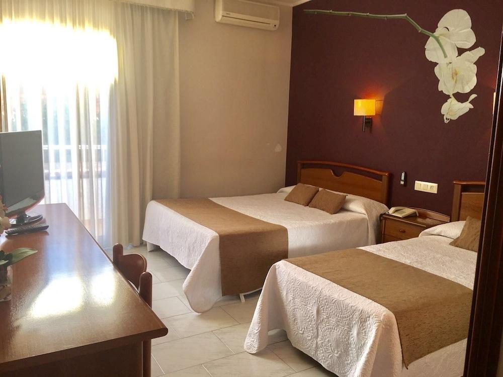 Hotel Restaurant Llansola Sant Carlos de la Ràpita Zewnętrze zdjęcie