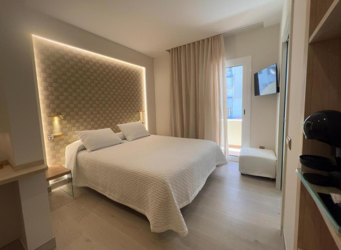 Hotel Restaurant Llansola Sant Carlos de la Ràpita Zewnętrze zdjęcie