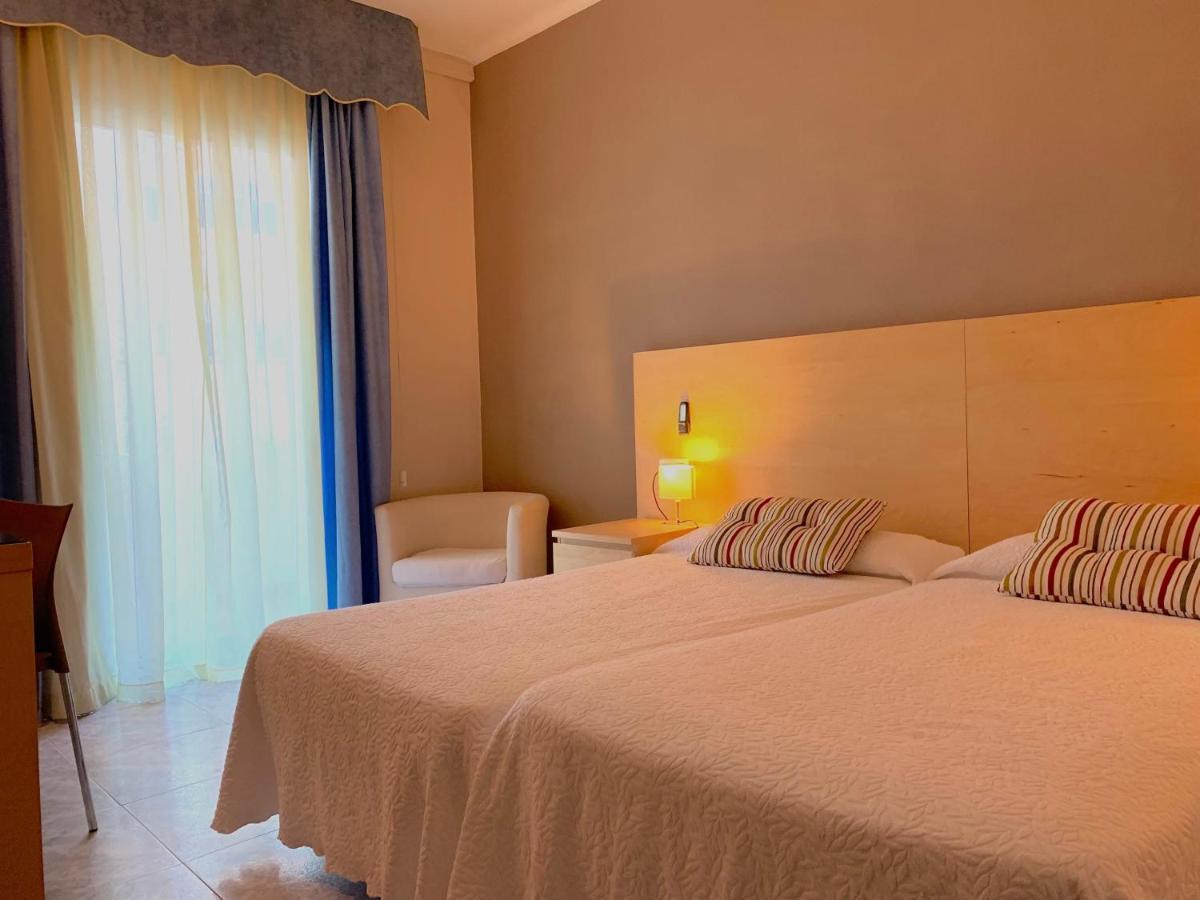Hotel Restaurant Llansola Sant Carlos de la Ràpita Zewnętrze zdjęcie
