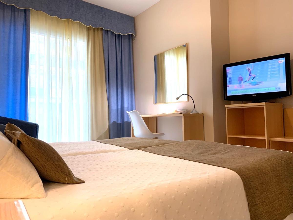 Hotel Restaurant Llansola Sant Carlos de la Ràpita Zewnętrze zdjęcie