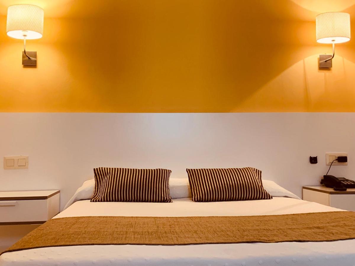 Hotel Restaurant Llansola Sant Carlos de la Ràpita Zewnętrze zdjęcie